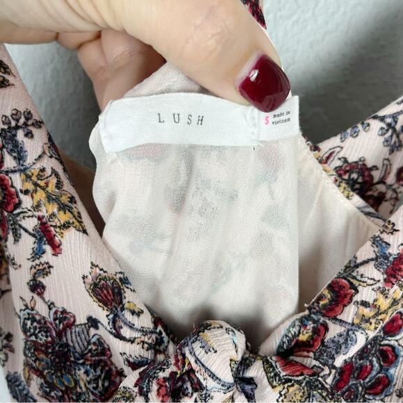 LUSH Floral Front Tie Romper - Picture 5 of 9